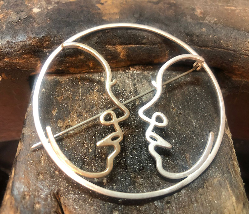 Art of Conversation Broach